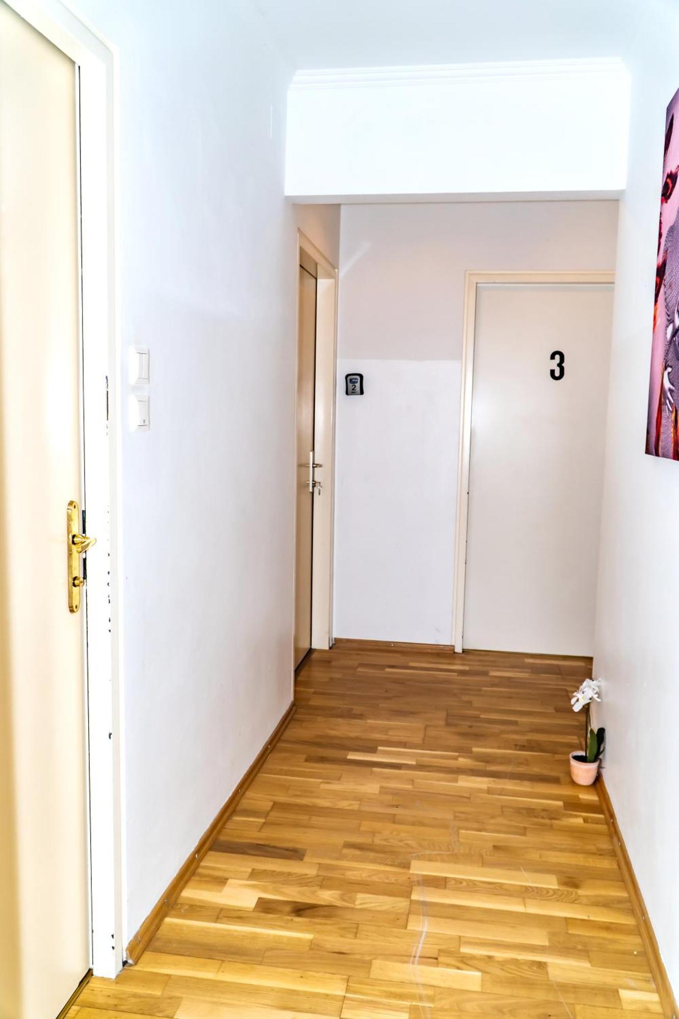 Spacious Rooms 5 Minutes To Wiener Stadthalle Viena Exterior foto
