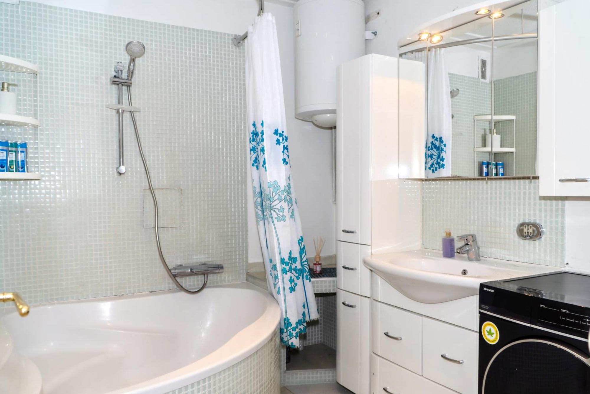 Spacious Rooms 5 Minutes To Wiener Stadthalle Viena Exterior foto