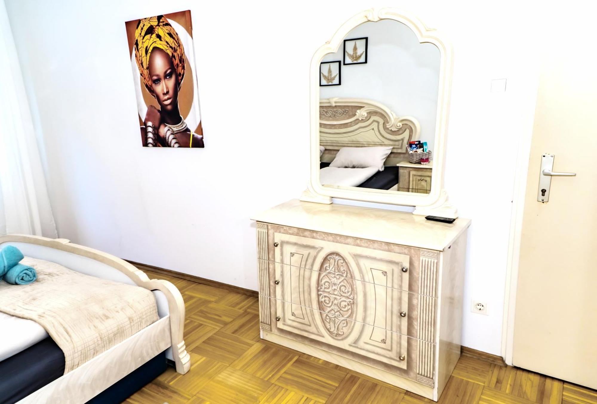 Spacious Rooms 5 Minutes To Wiener Stadthalle Viena Exterior foto